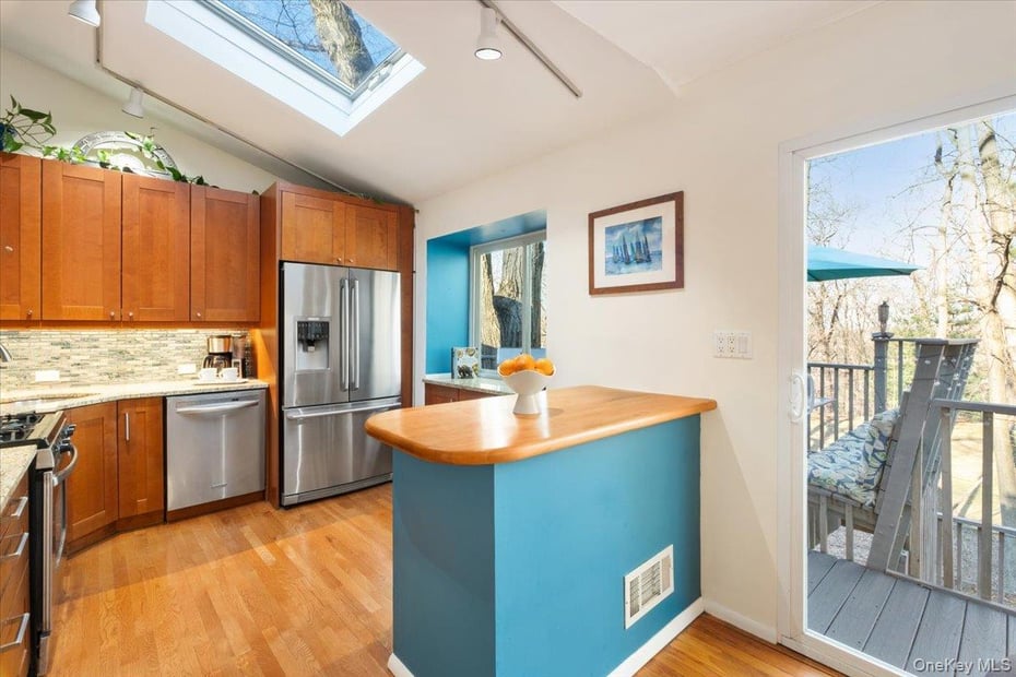 34 Western Drive Photo 10