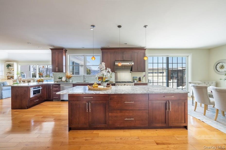 9 Constance Avenue Photo 4