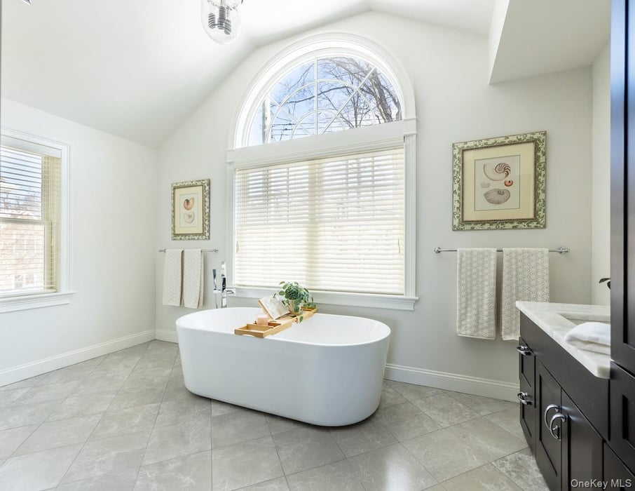 9 Constance Avenue Photo 7