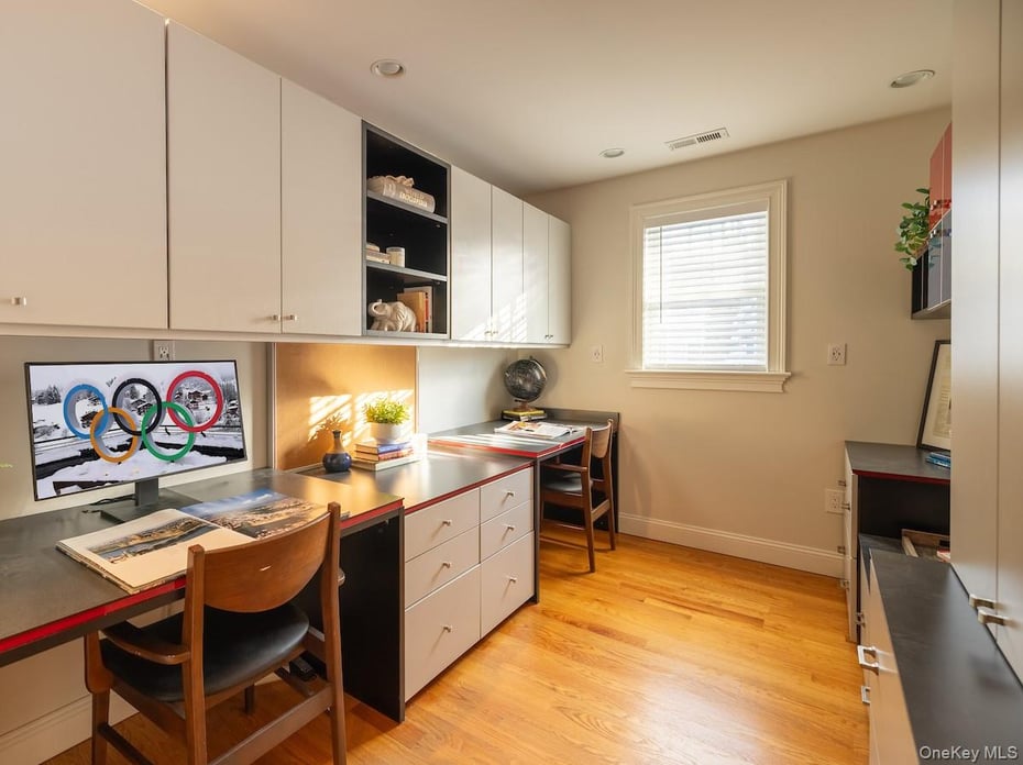 9 Constance Avenue Photo 35