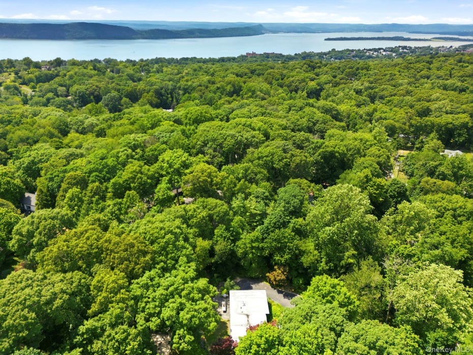 670 Long Hill Road W Photo 44