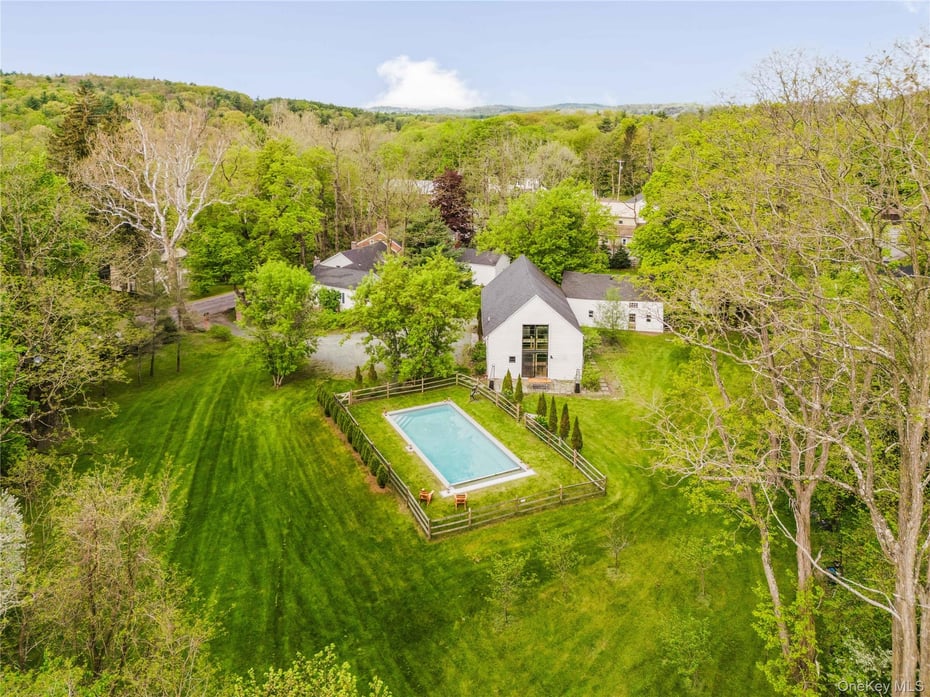 632 Albany Turnpike Photo 39