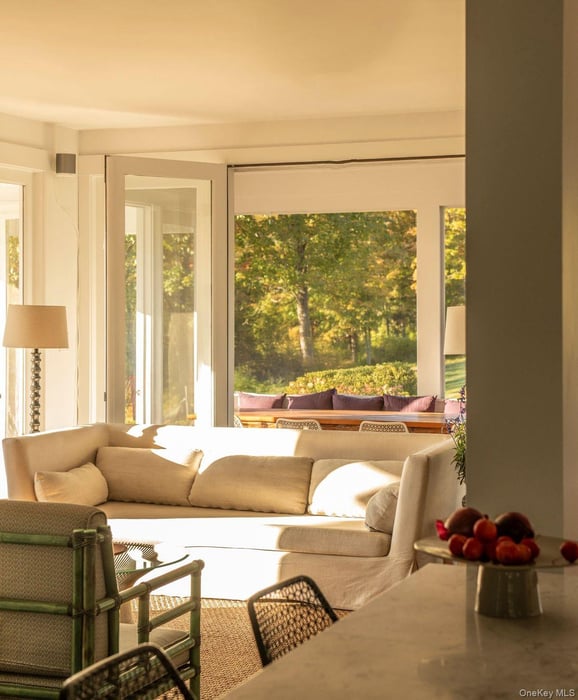 336 Main Street Photo 10