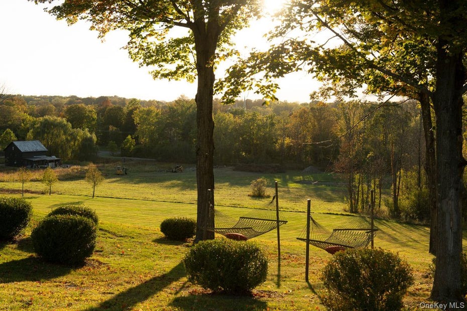 336 Main Street Photo 9