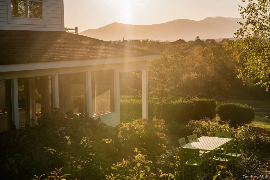 336 Main Street Photo 3