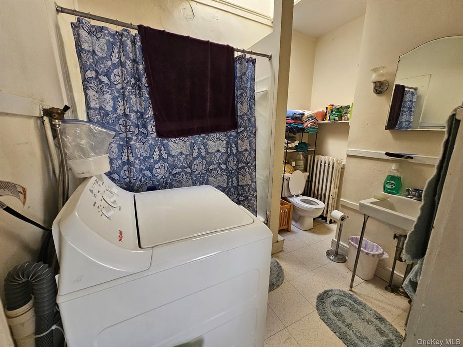 94 Main Street Photo 16