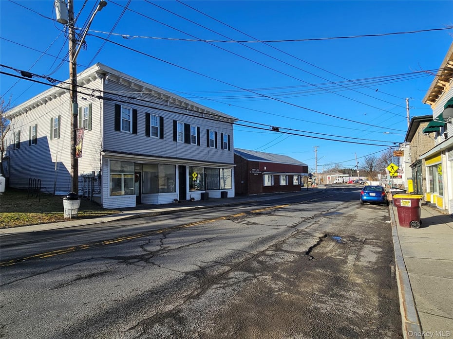 94 Main Street Photo 37