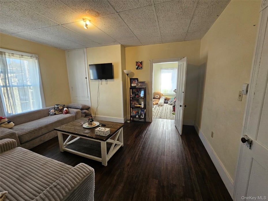 94 Main Street Photo 7