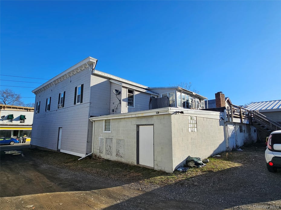 94 Main Street Photo 14