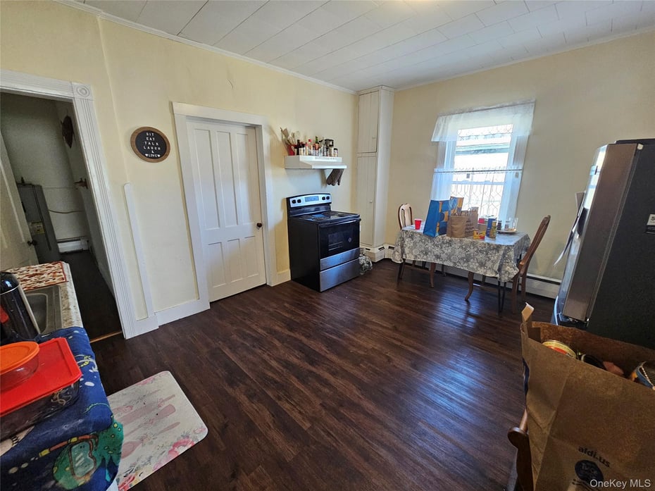 94 Main Street Photo 6