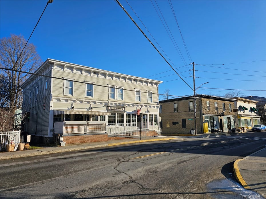 94 Main Street Photo 1