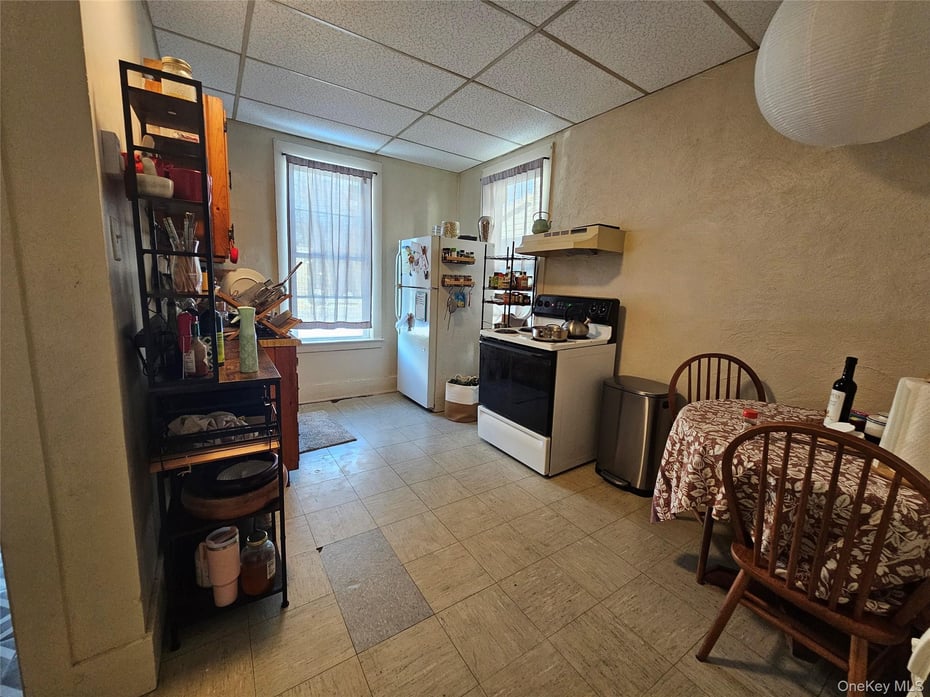 94 Main Street Photo 31