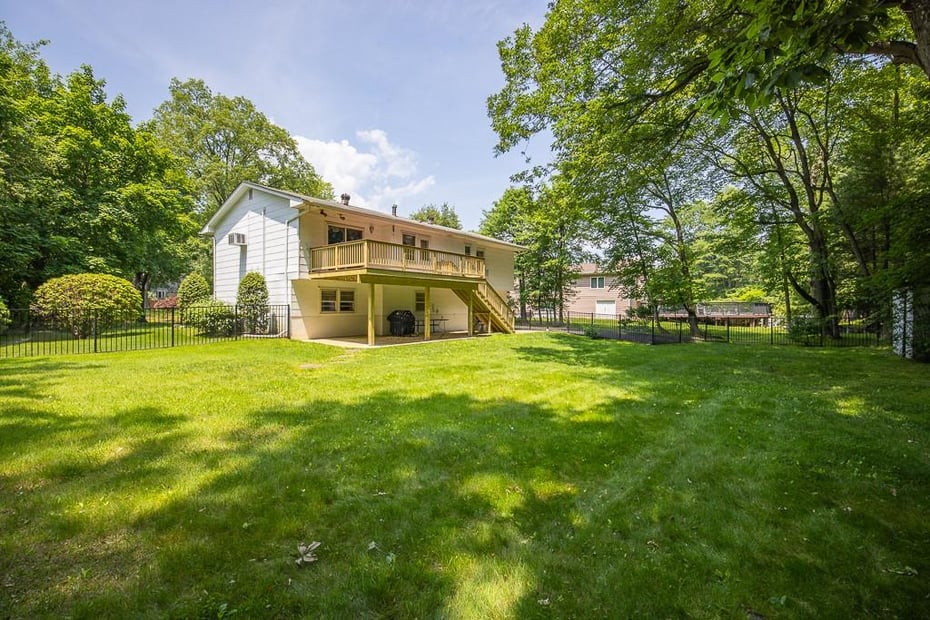 74 Eberling Drive Photo 6