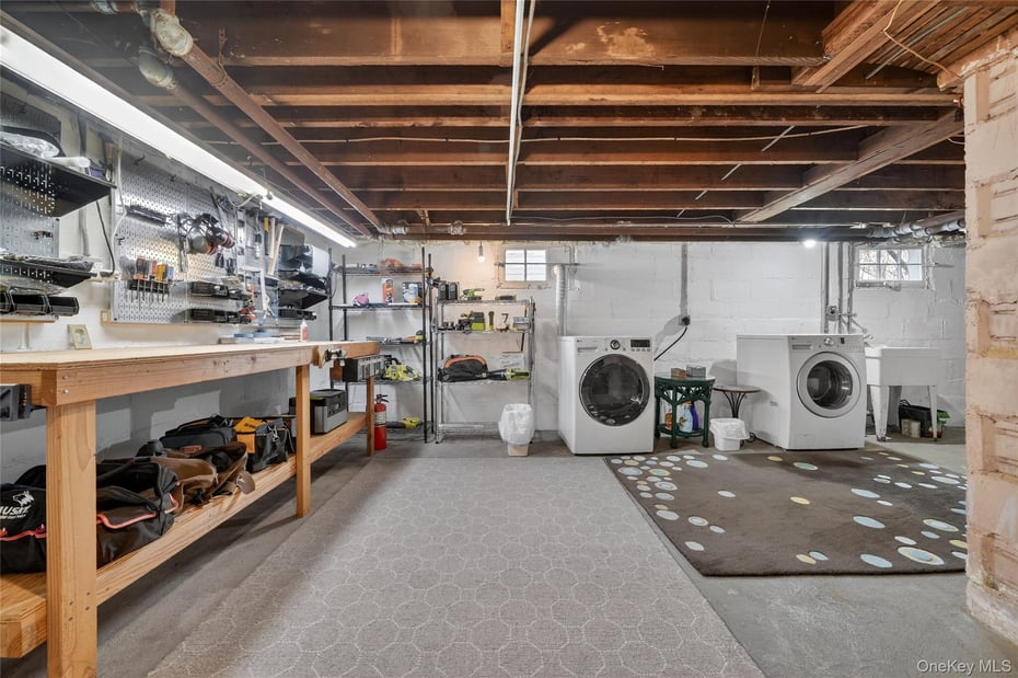 80 Hawley Avenue Photo 13