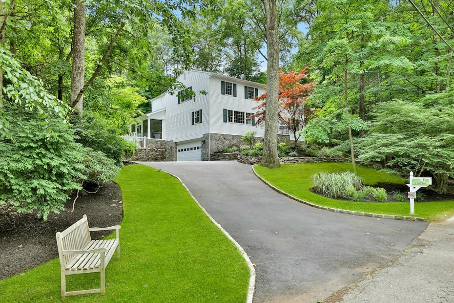 18 Valley Lane Photo 2