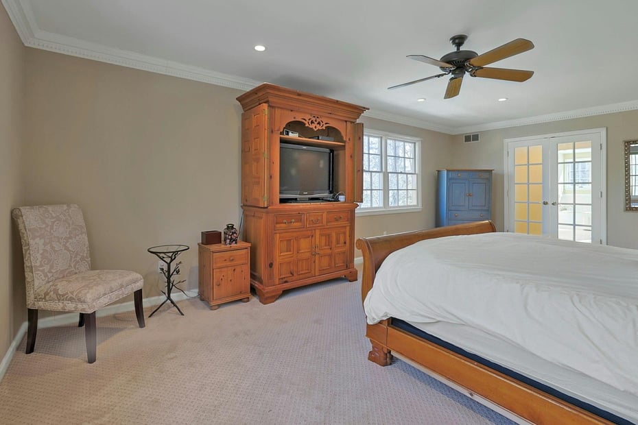 18 Valley Lane Photo 23