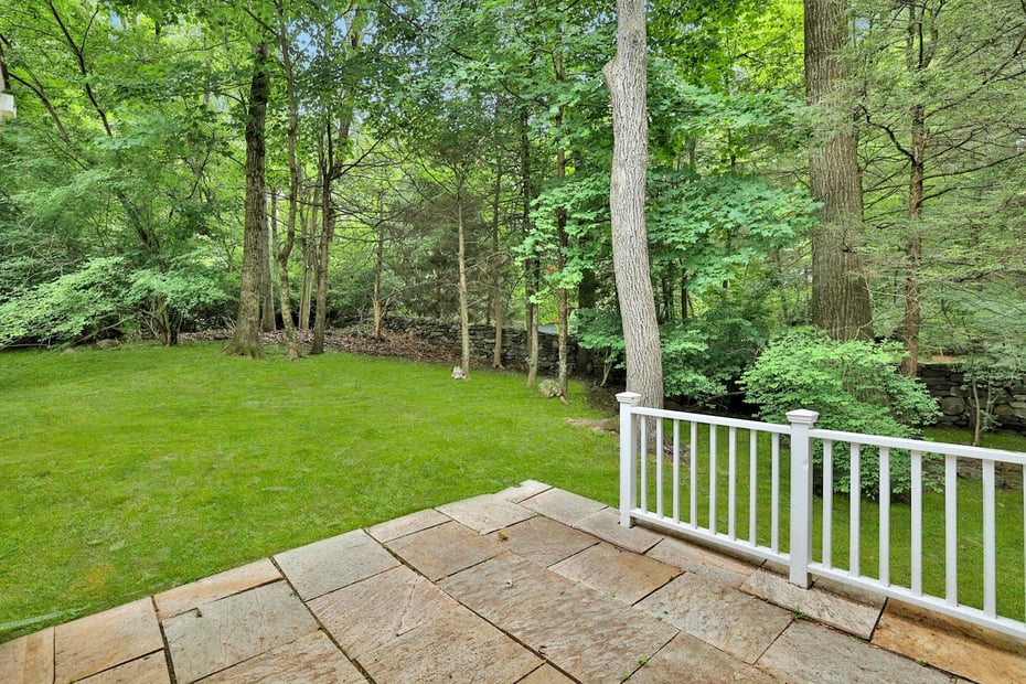 18 Valley Lane Photo 32