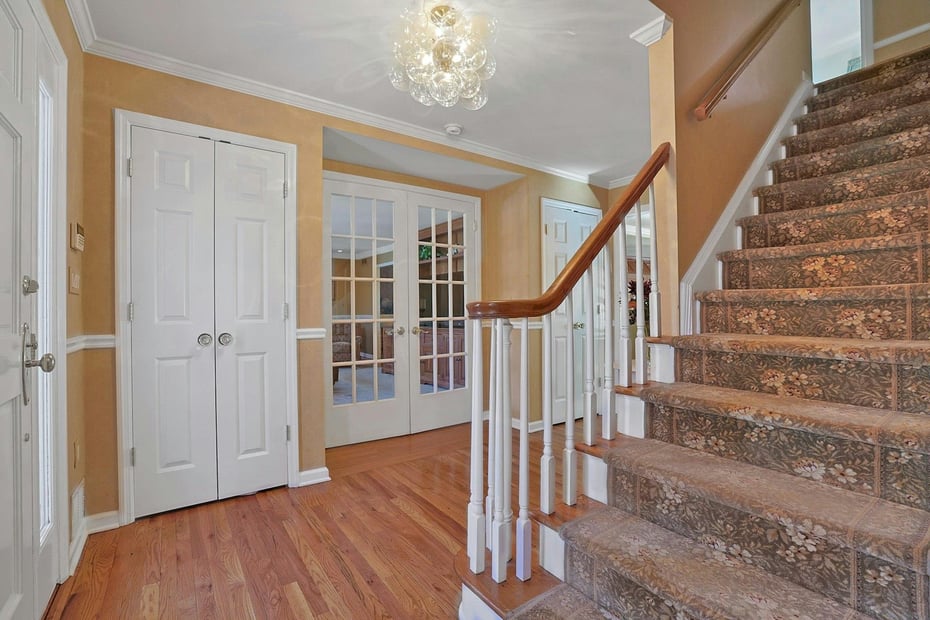 18 Valley Lane Photo 5