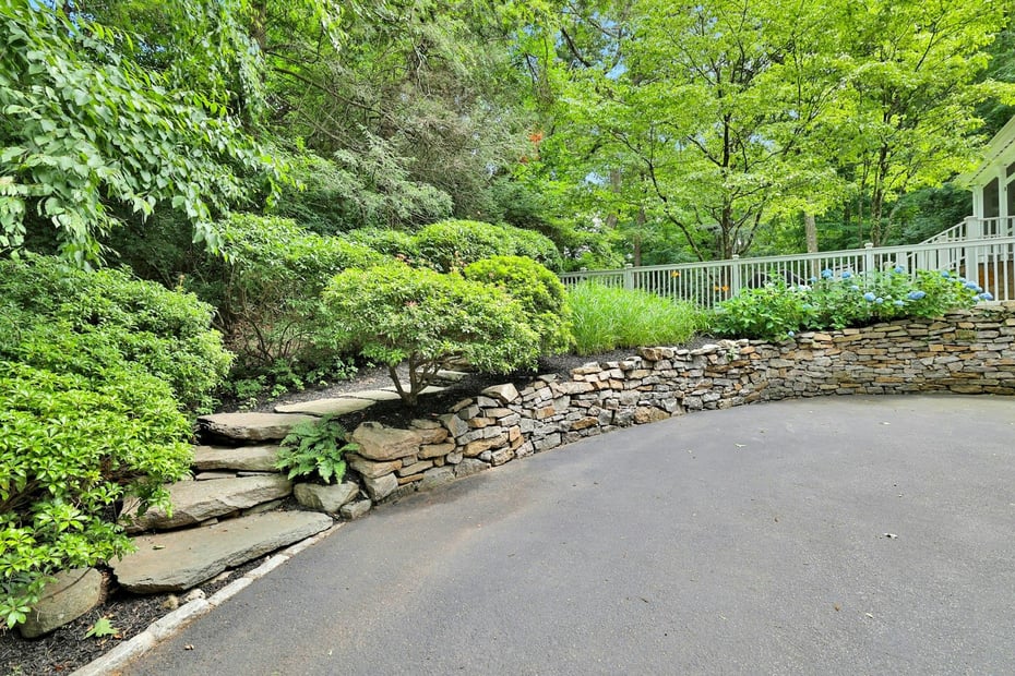 18 Valley Lane Photo 33