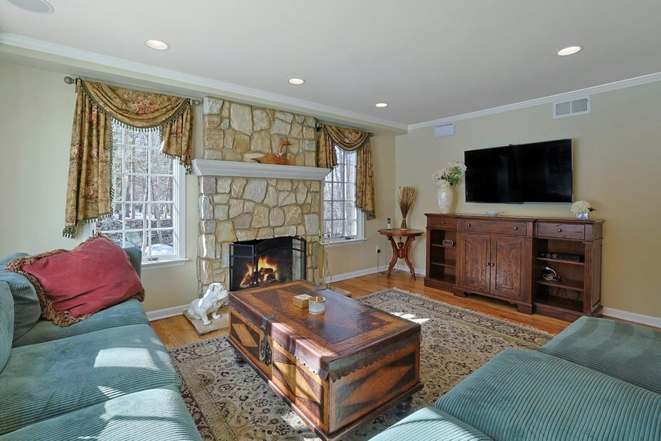 18 Valley Lane Photo 16