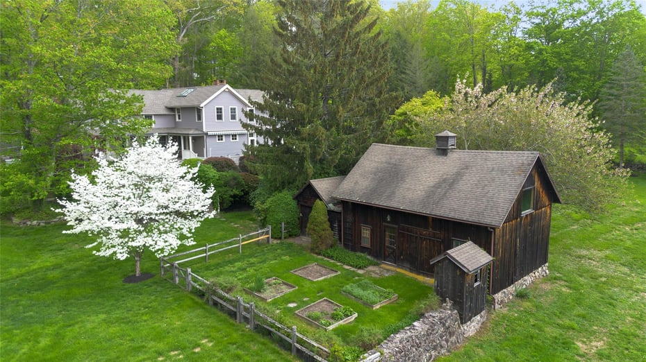 27 Dingle Ridge Road Photo 3