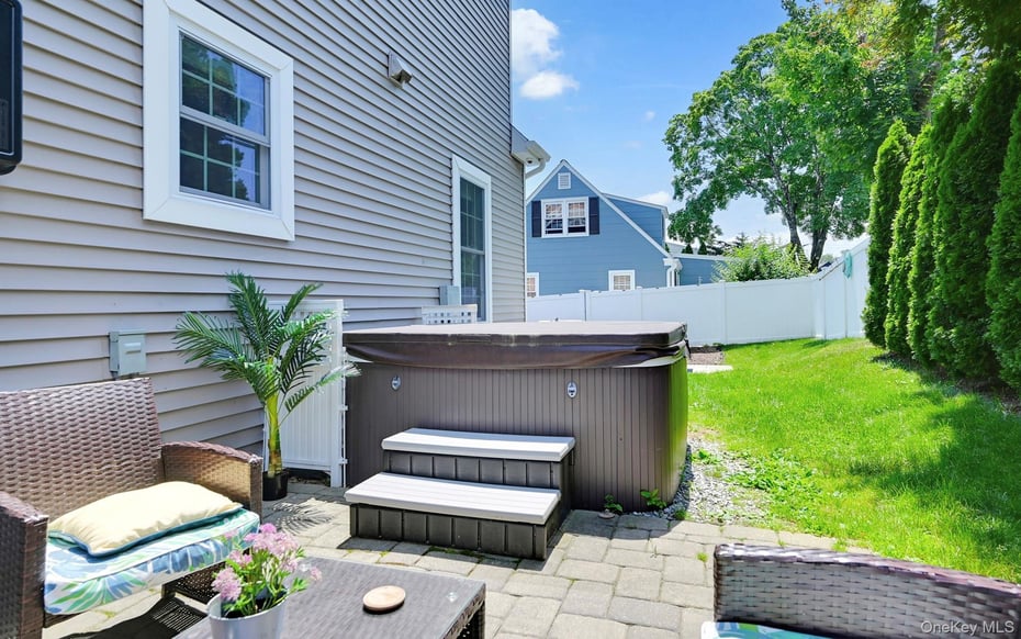 55 Hawley Avenue Photo 40