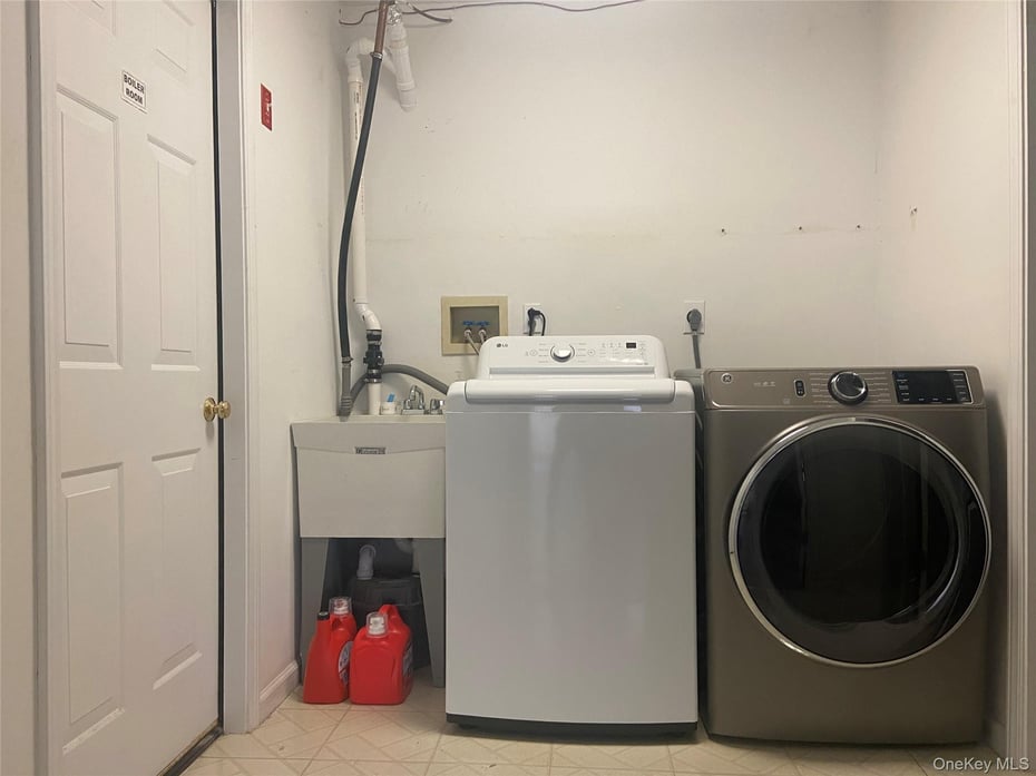 83 Roundtop Road Photo 17