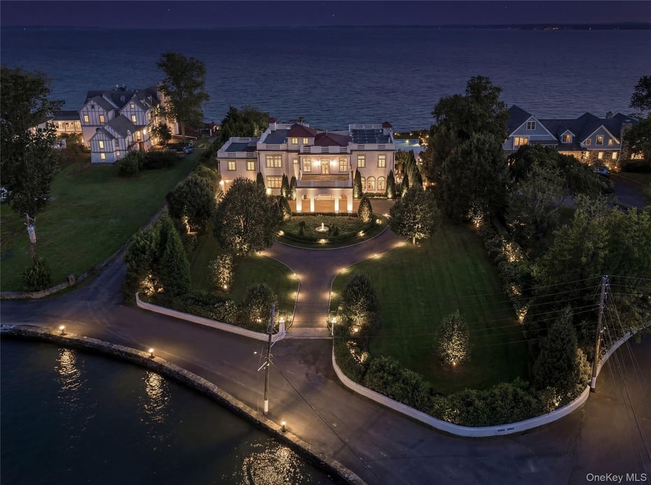 106 Premium Point Photo 40