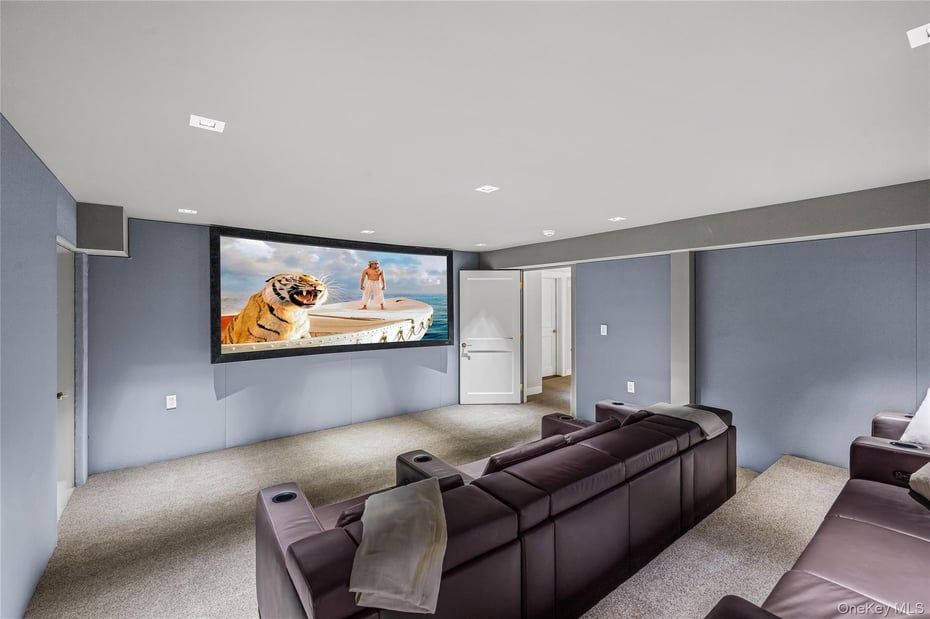 106 Premium Point Photo 34