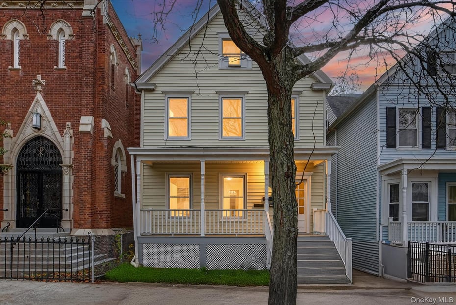 140 Beekman Avenue Photo 36