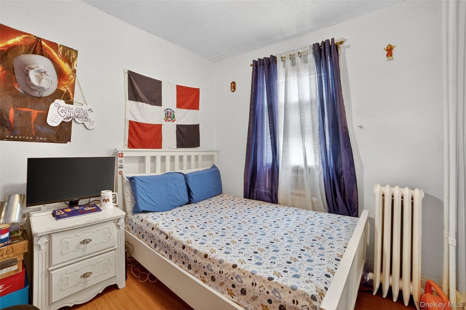 140 Beekman Avenue Photo 11