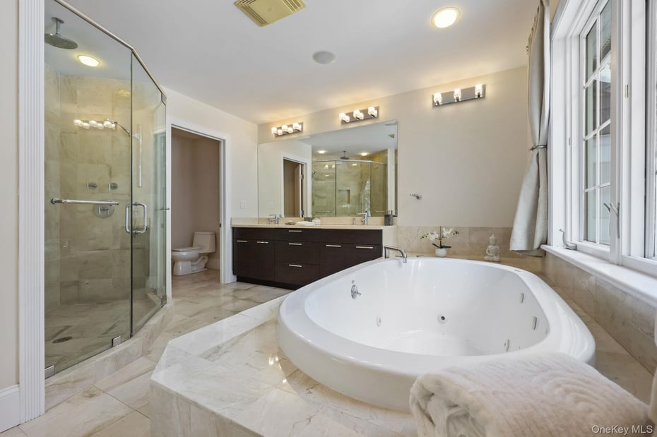 1320 N Albany Post Road Photo 27