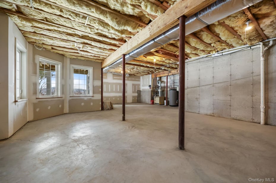 1320 N Albany Post Road Photo 38