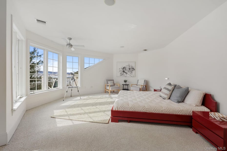 1320 N Albany Post Road Photo 25