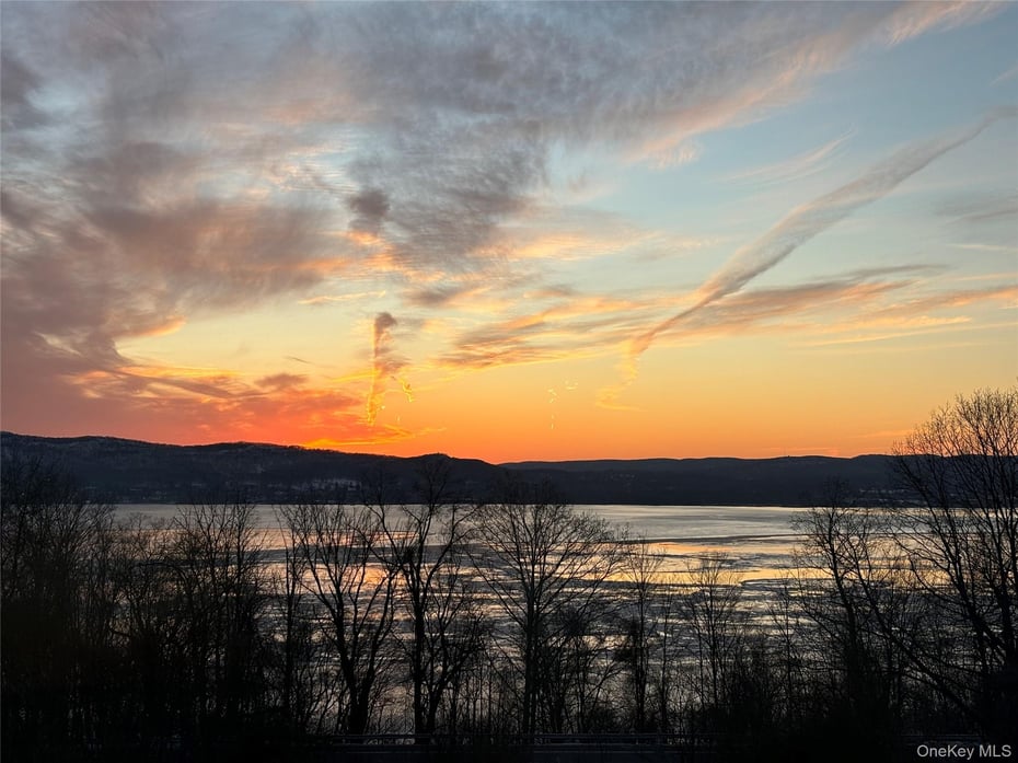 1320 N Albany Post Road Photo 43