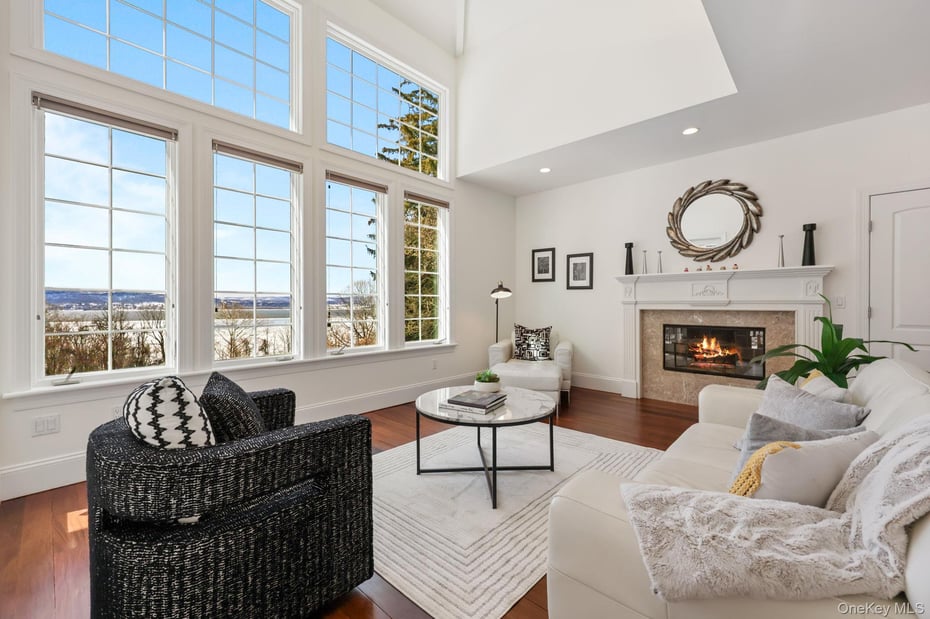 1320 N Albany Post Road Photo 3