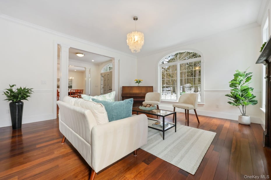 1320 N Albany Post Road Photo 11