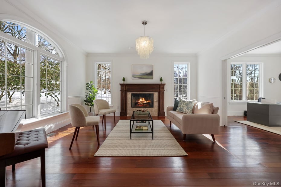 1320 N Albany Post Road Photo 5