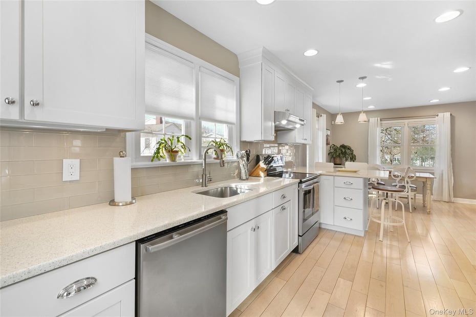 5 Birch Street W Photo 13