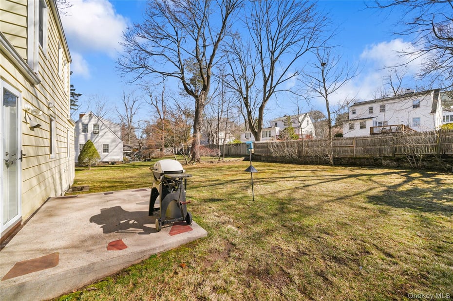 5 Birch Street W Photo 29