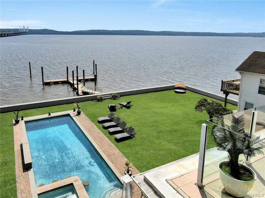 74 River Road Photo 1