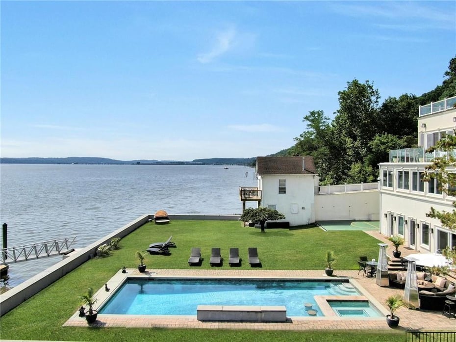 74 River Road Photo 1