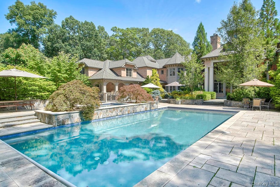 301 Whippoorwill Road Photo 4