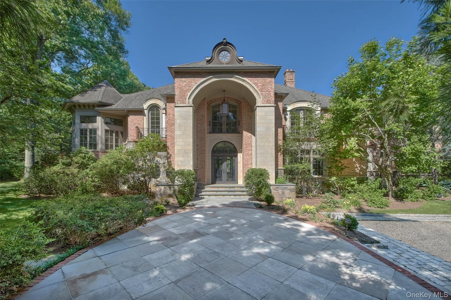 301 Whippoorwill Road Photo 2