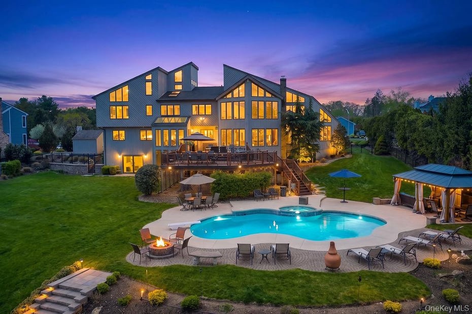 22 Fieldstone Court Photo 2