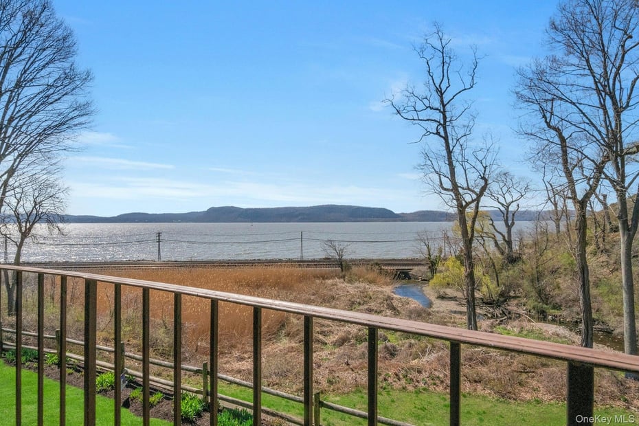 311 Kemeys Cove Photo 1