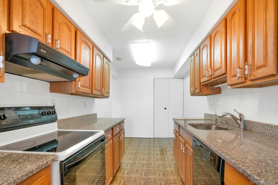 311 Kemeys Cove Photo 12