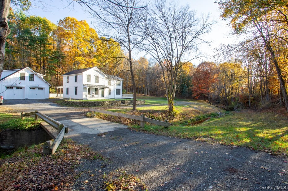 48 Konig Road Photo 2