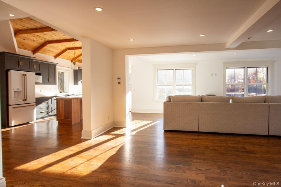 48 Konig Road Photo 9