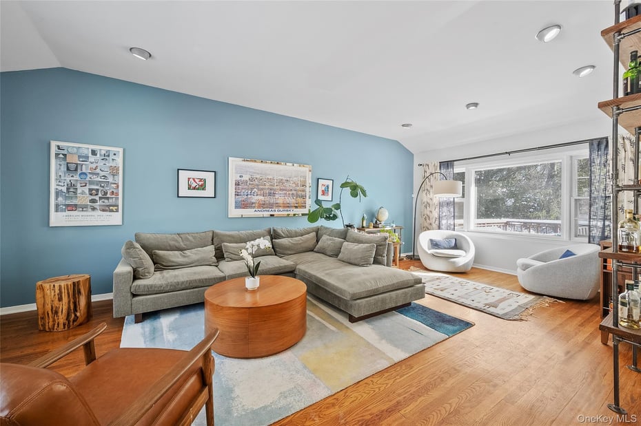 124 Hillandale Drive Photo 3